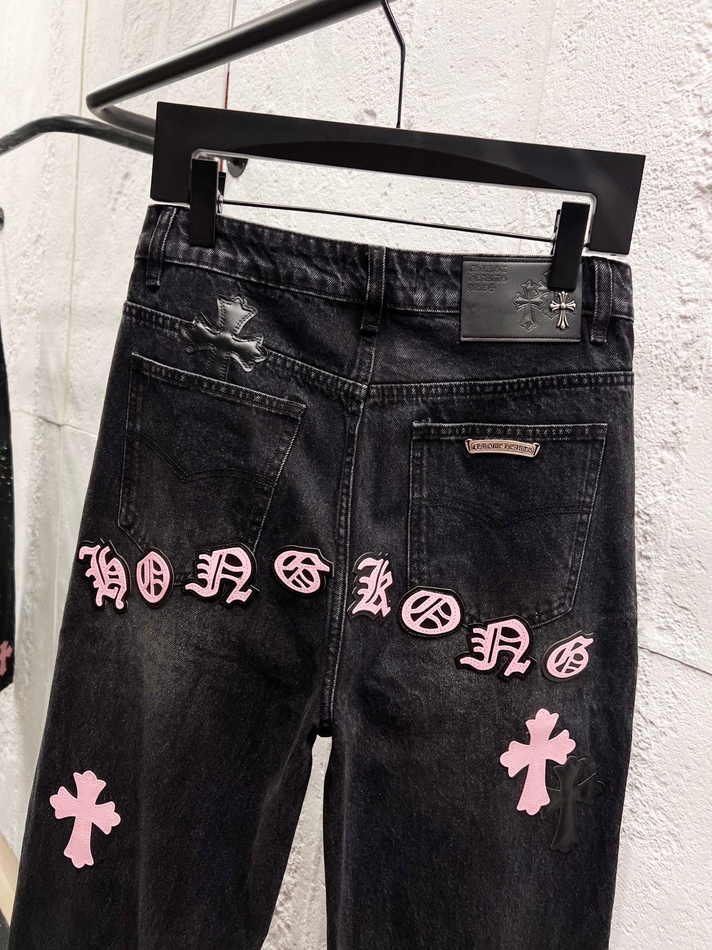 EXCLUSIVE HONG KONG CITY CROSS PATCH DENIM