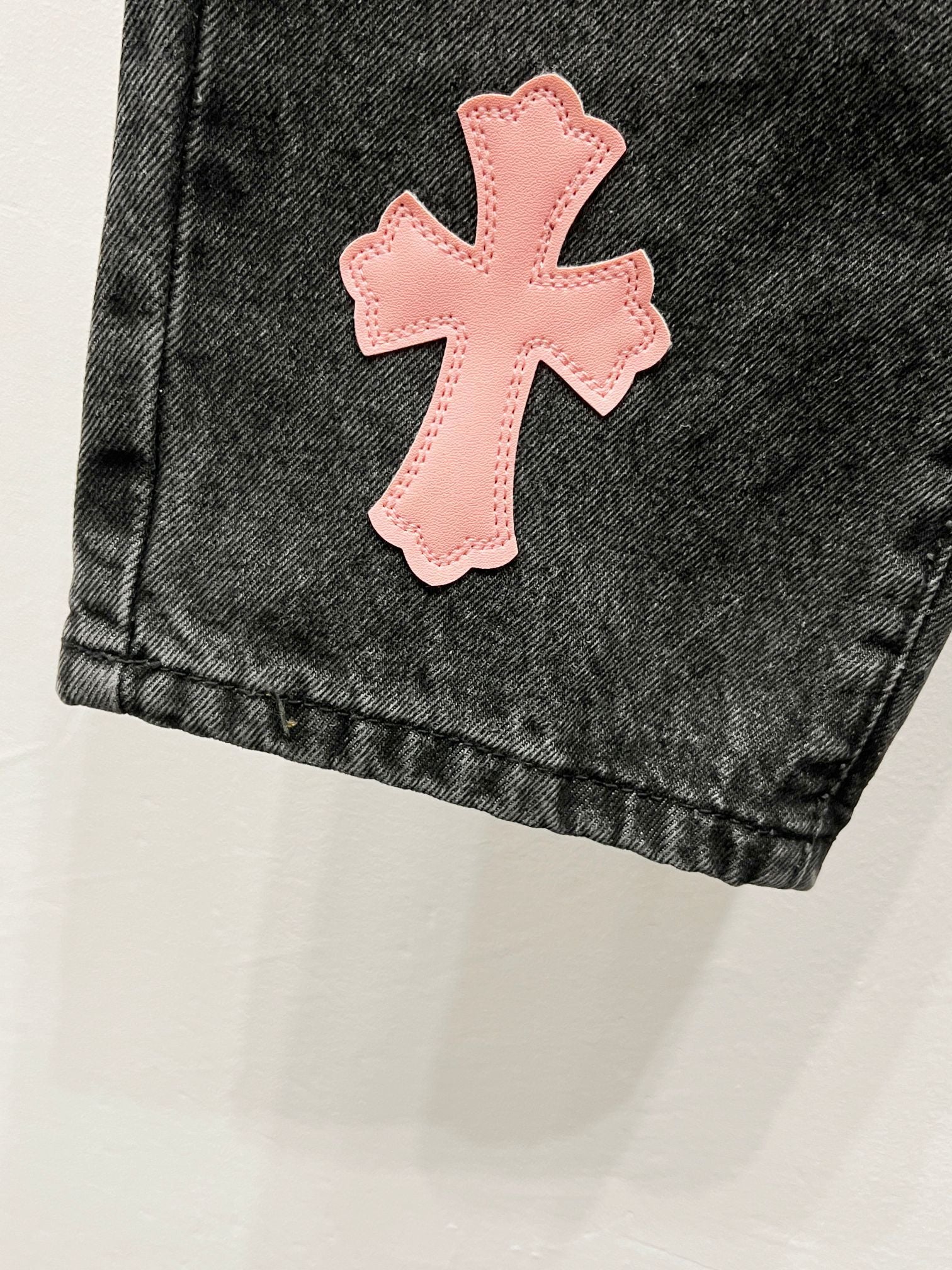 EXCLUSIVE LONDON CITY CROSS PATCH DENIM