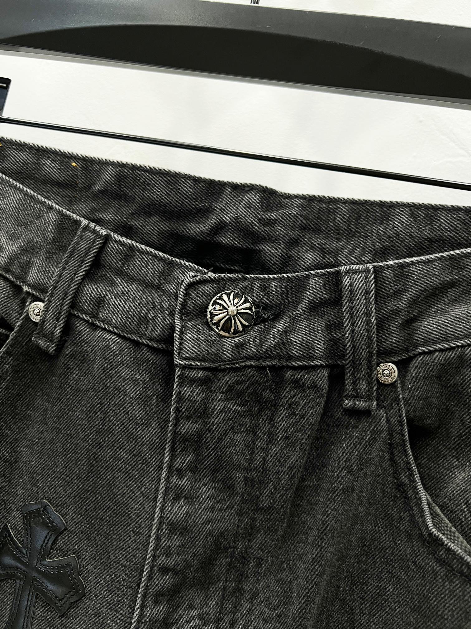 EXCLUSIVE CROSS PATCH DENIM