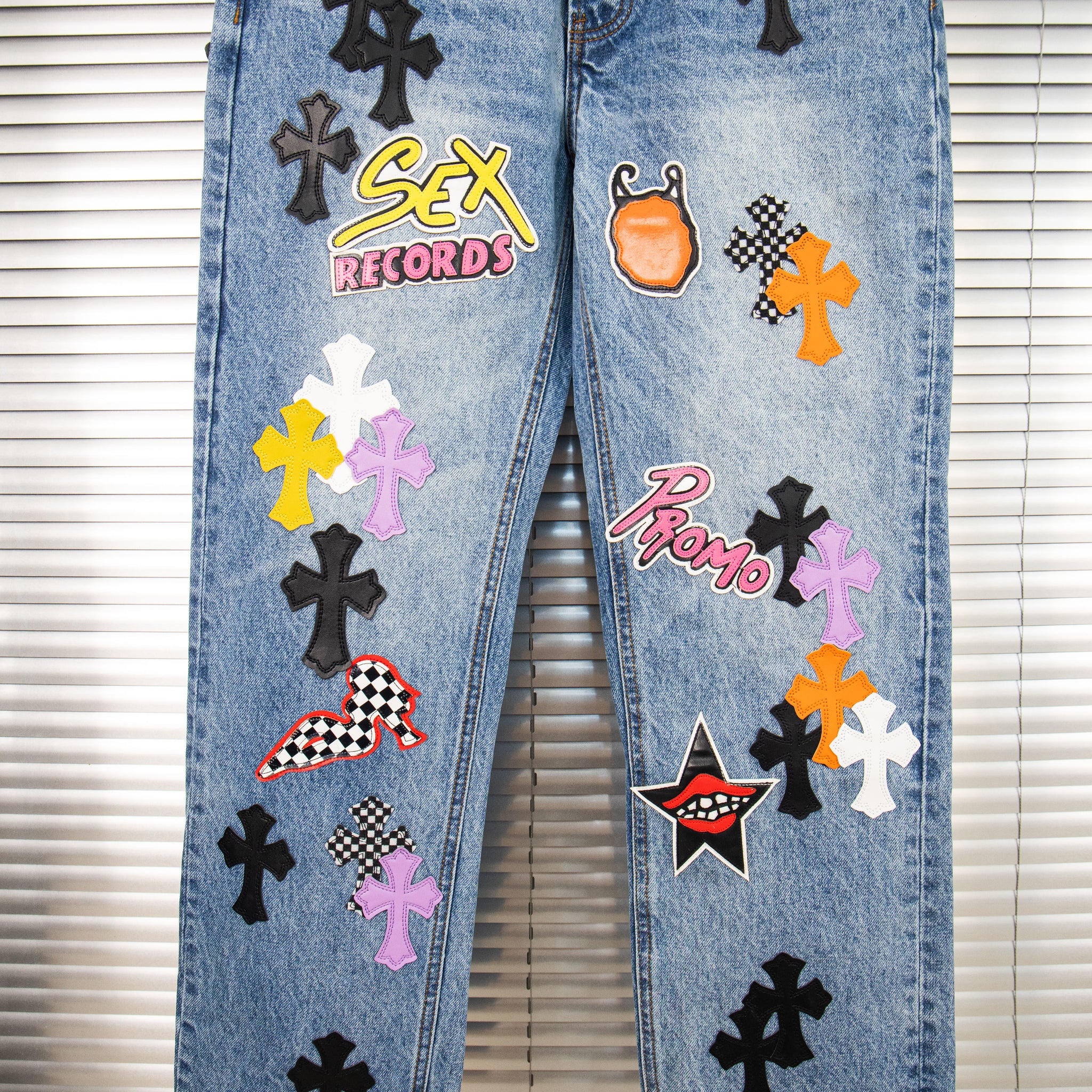 EXCLUSIVE SEX CROSS PATCH DENIM
