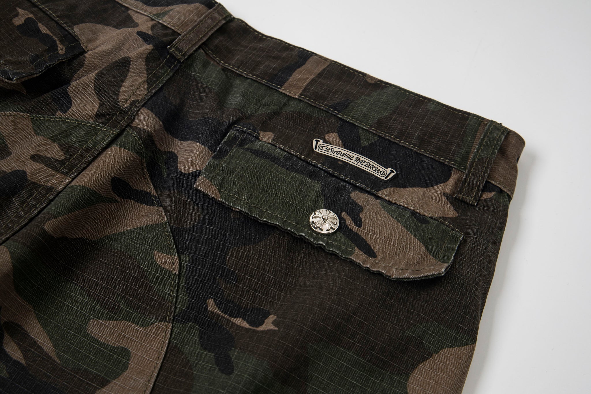 EXCLUSIVE CAMOUFLAGE CARGO