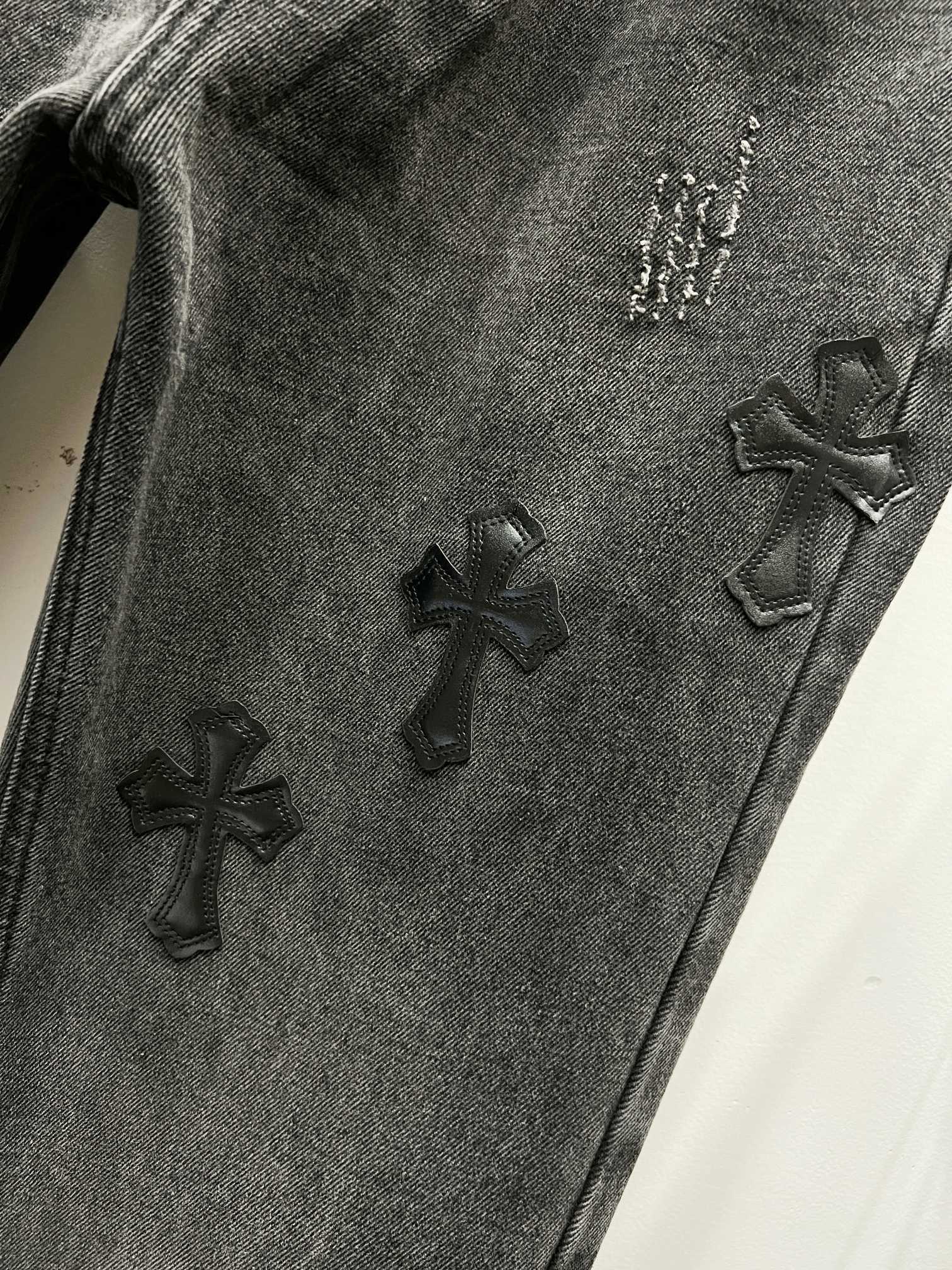 EXCLUSIVE CROSS PATCH DENIM