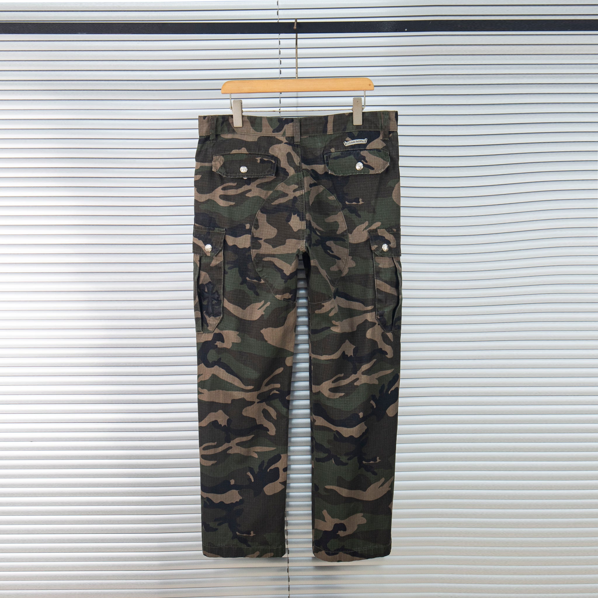 EXCLUSIVE CAMOUFLAGE CARGO