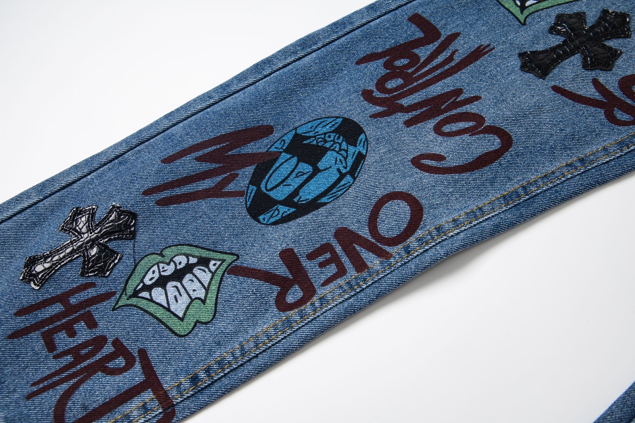 EXCLUSIVE CROSS PATCH STENCIL DENIM