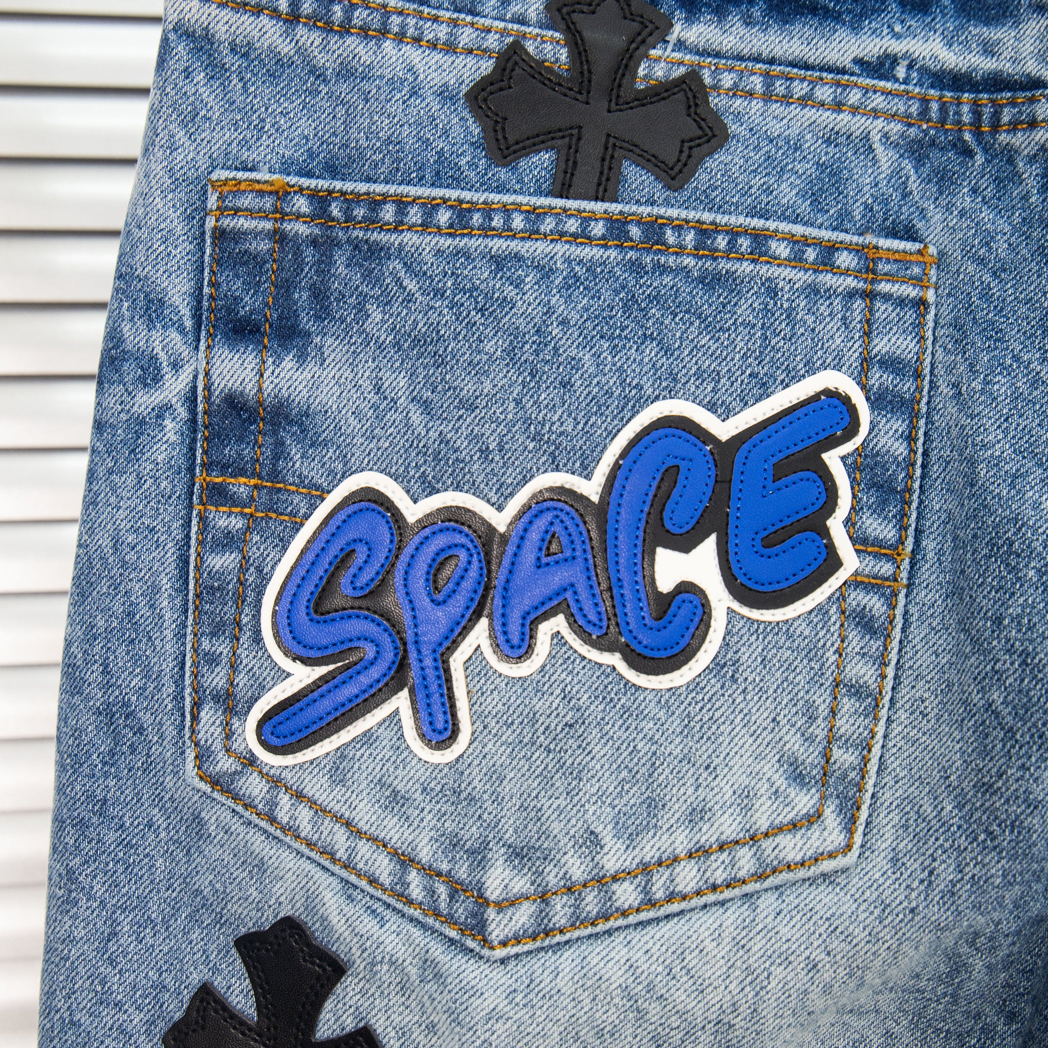 EXCLUSIVE SEX CROSS PATCH DENIM