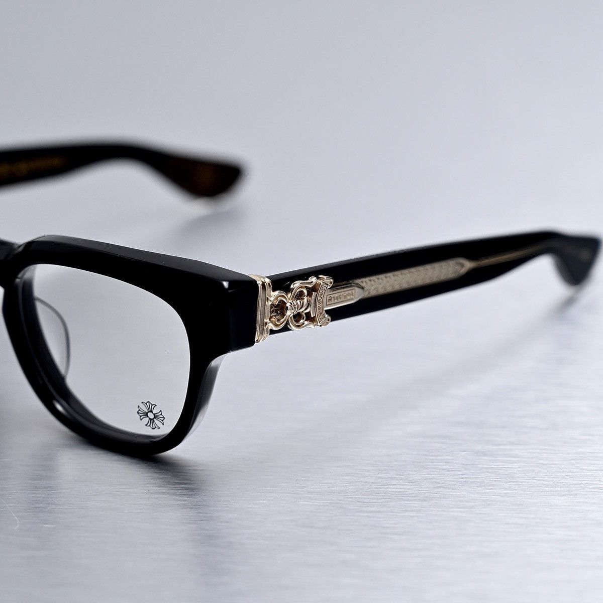 EXCLUSIVE CUNTVOLUTED 925. GLASSES