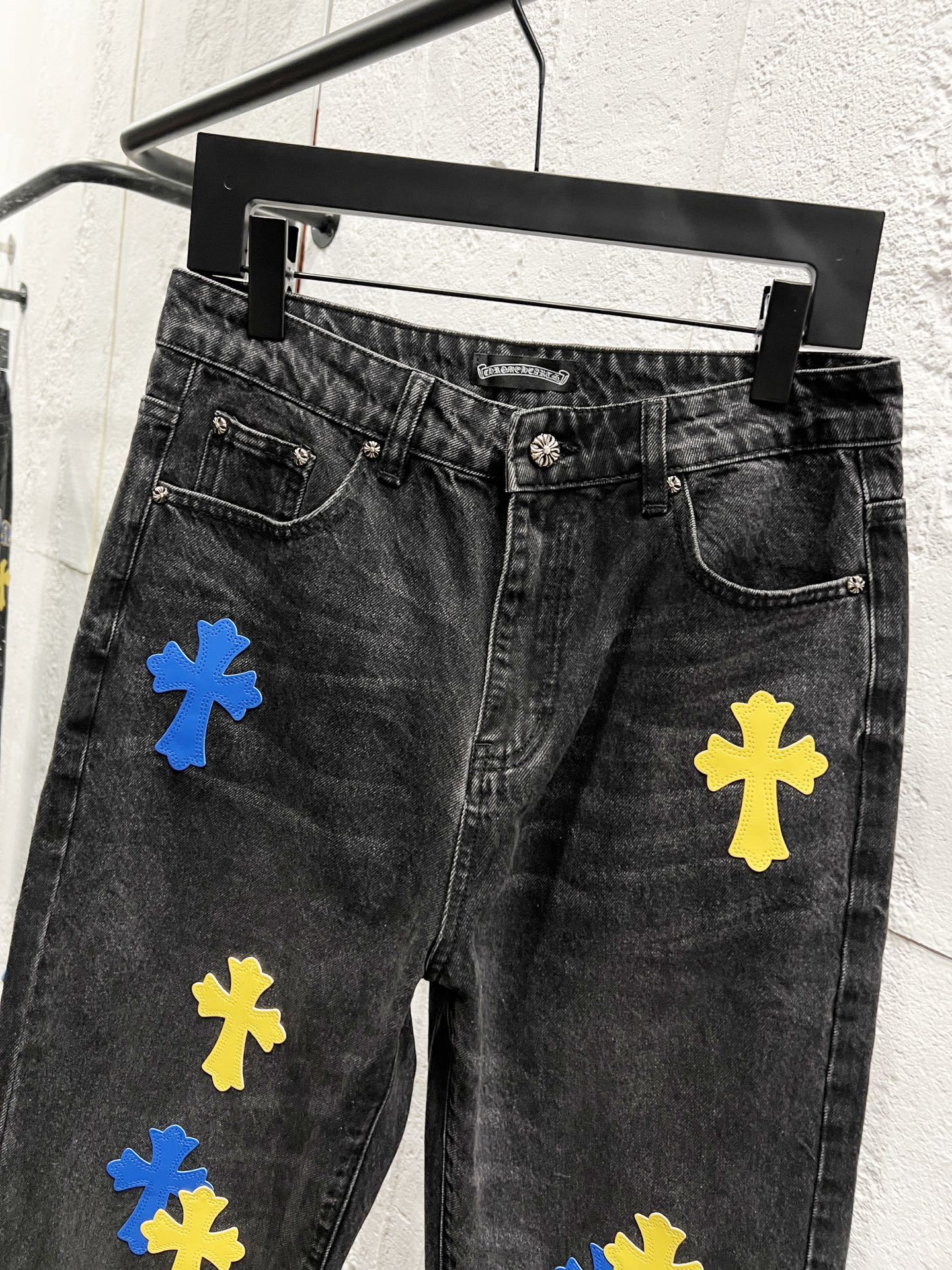 EXCLUSIVE NEW YORK CITY CROSS PATCH DENIM