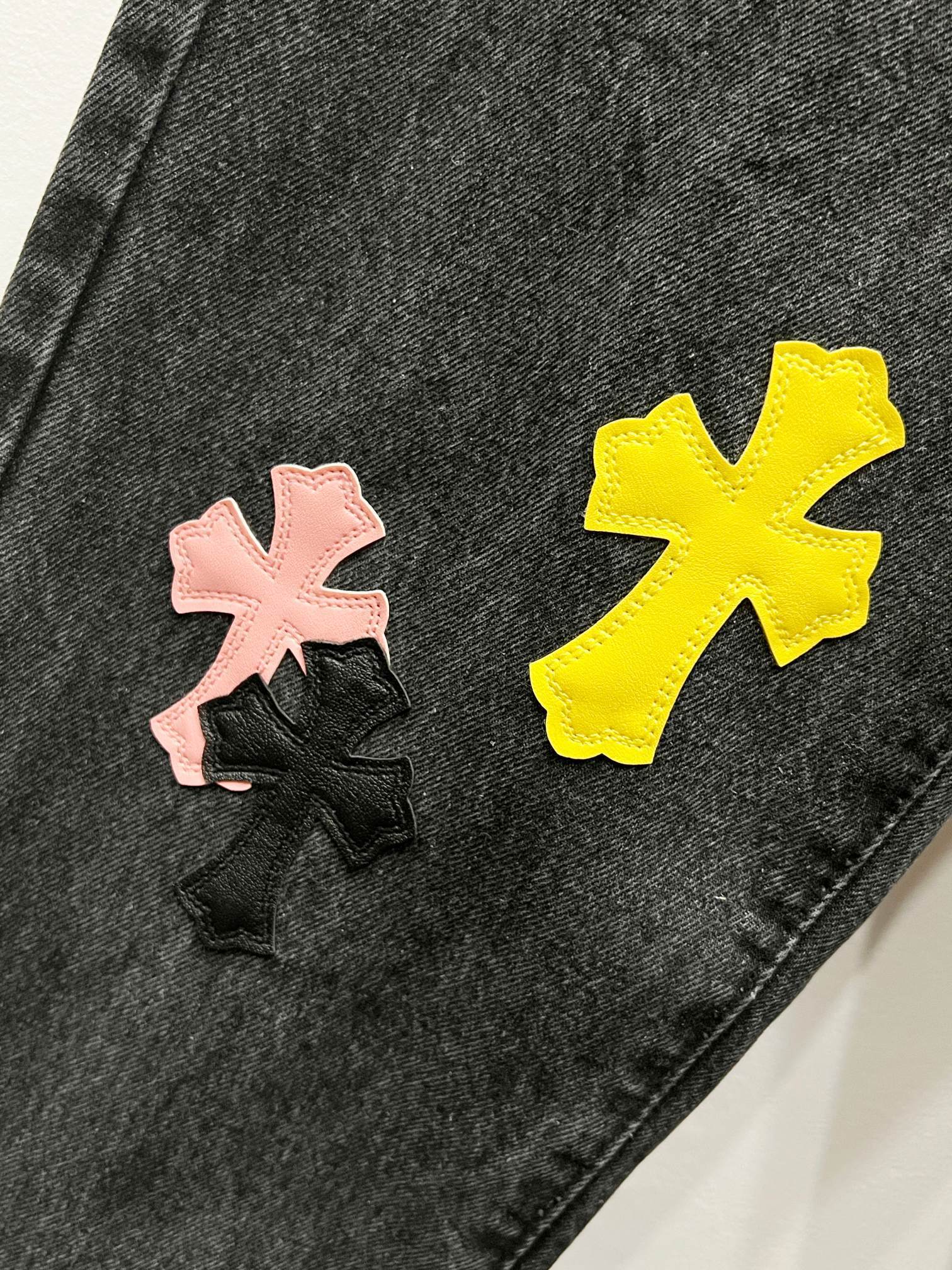 EXCLUSIVE LONDON CITY CROSS PATCH DENIM