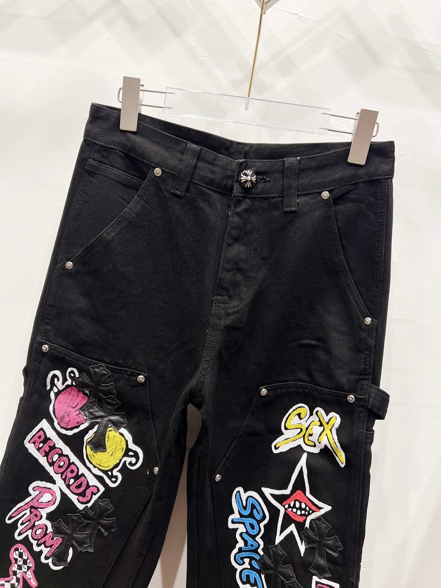 EXCLUSIVE CROSS PATCH STENCIL CARGO
