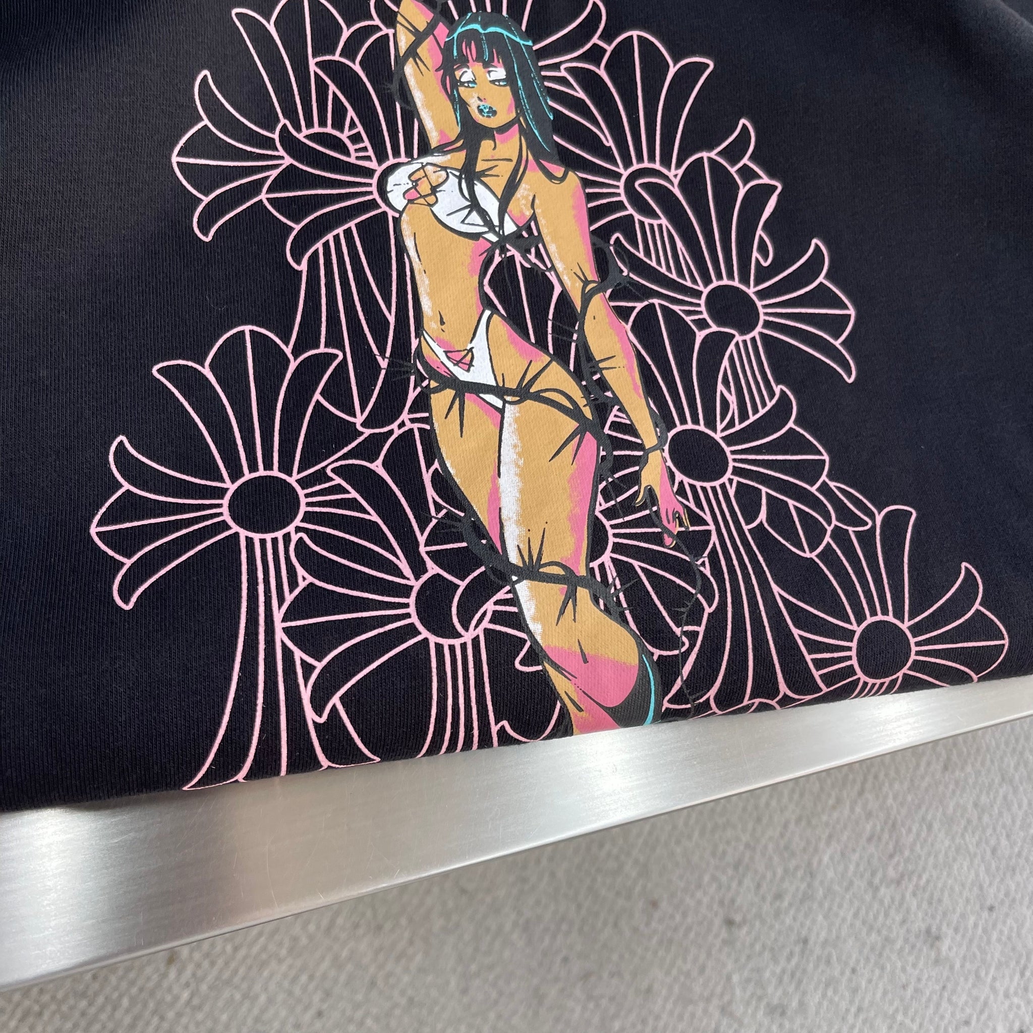 EXCLUSIVE DOLLS HOODIE