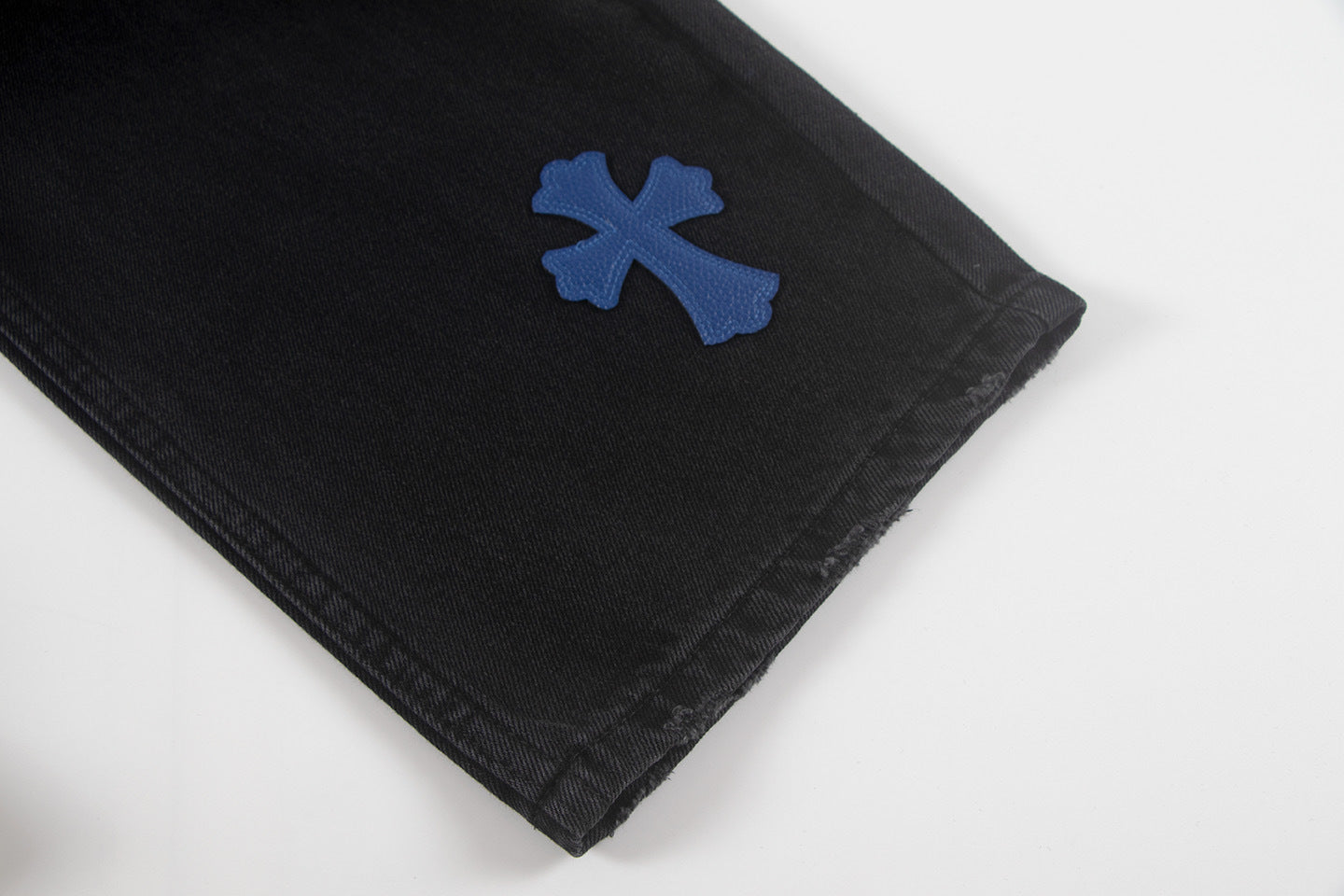 EXCLUSIVE CROSS PATCH DENIM
