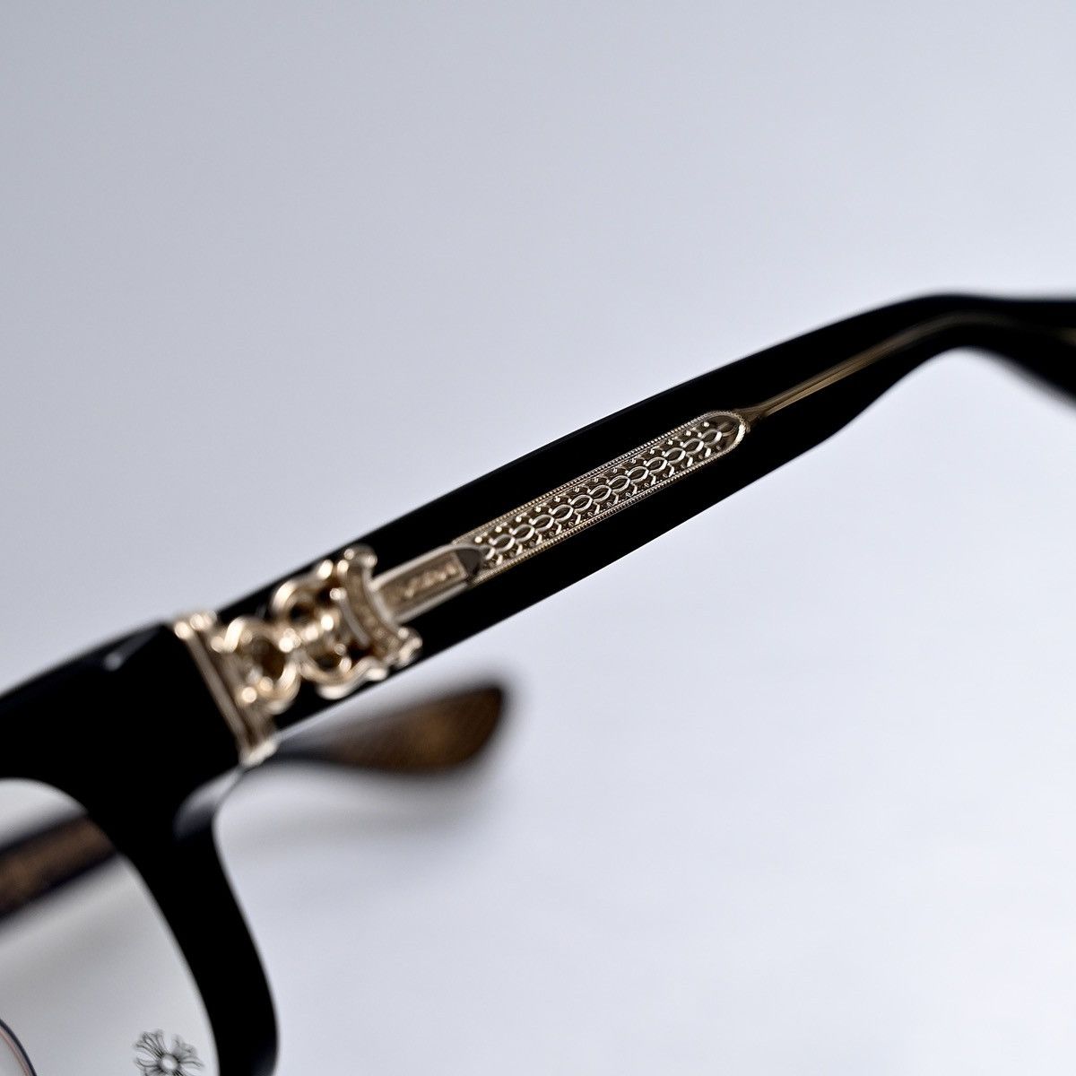 EXCLUSIVE CUNTVOLUTED 925. GLASSES