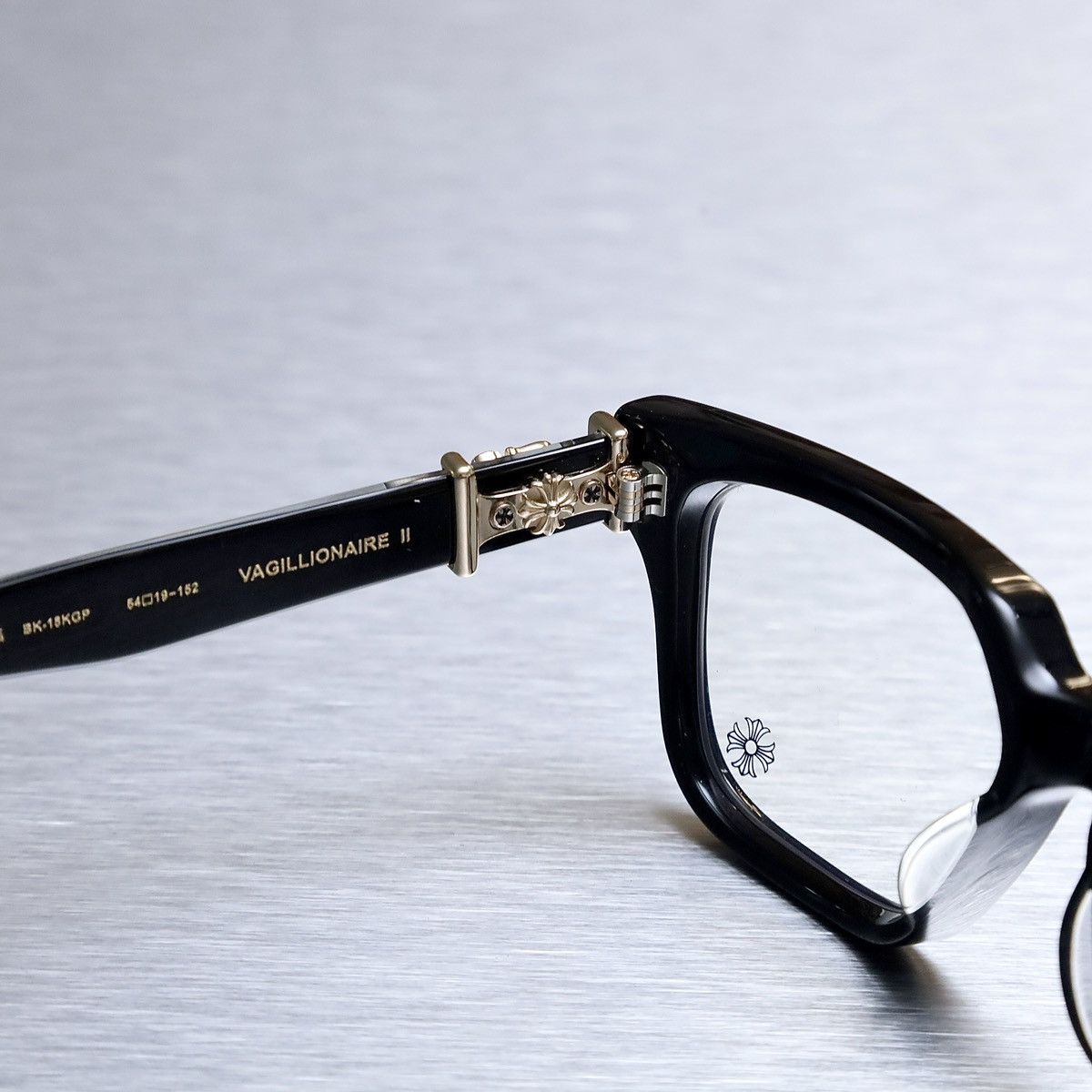EXCLUSIVE VA,GILILONAIRE II 925. CLEAR SUNGLASSES