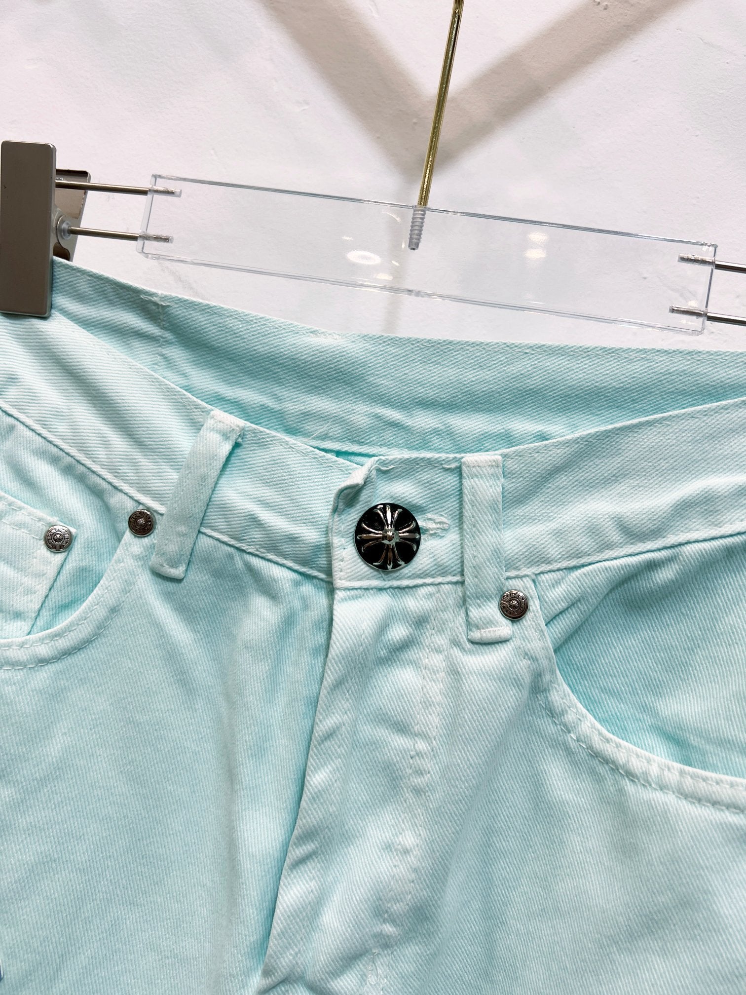 EXCLUSIVE BUBBLEGUM CROSS PATCH DENIM