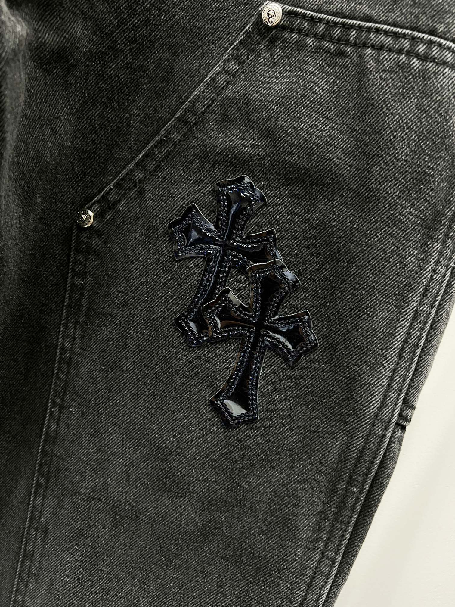 EXCLUSIVE CROSS PATCH CARGO