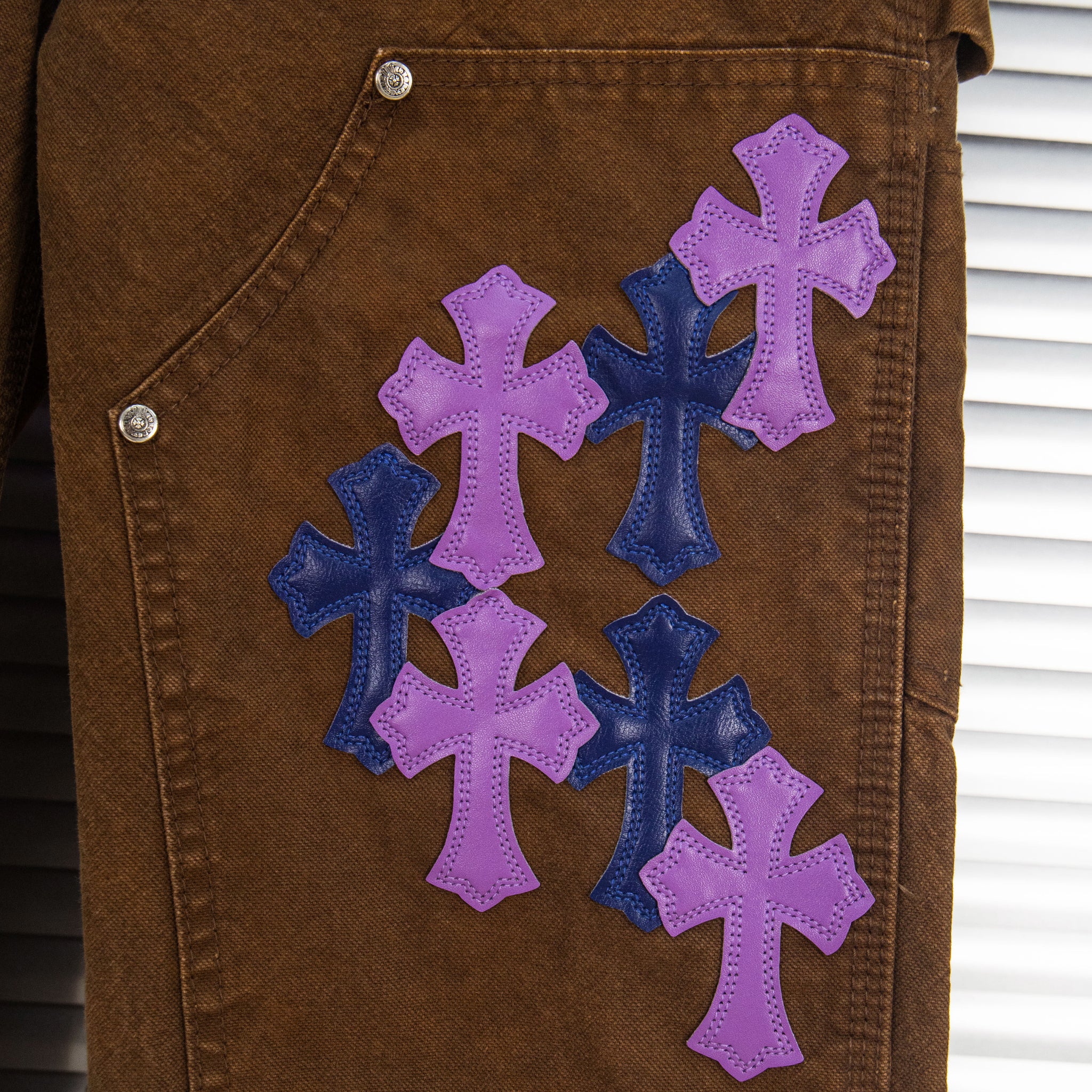 EXCLUSIVE CROSS PATCH CARGO