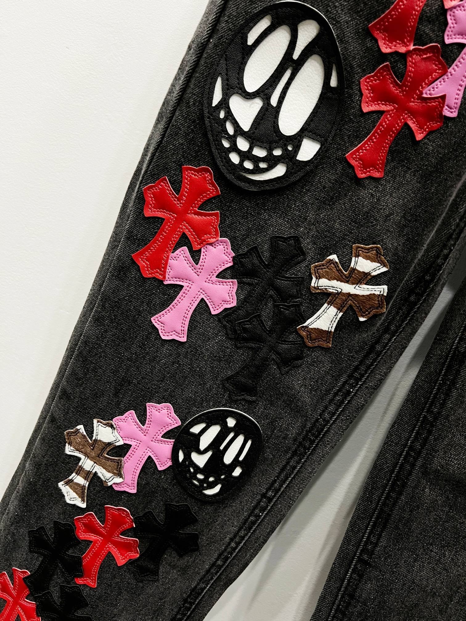 EXCLUSIVE CROSS PATCH DENIM