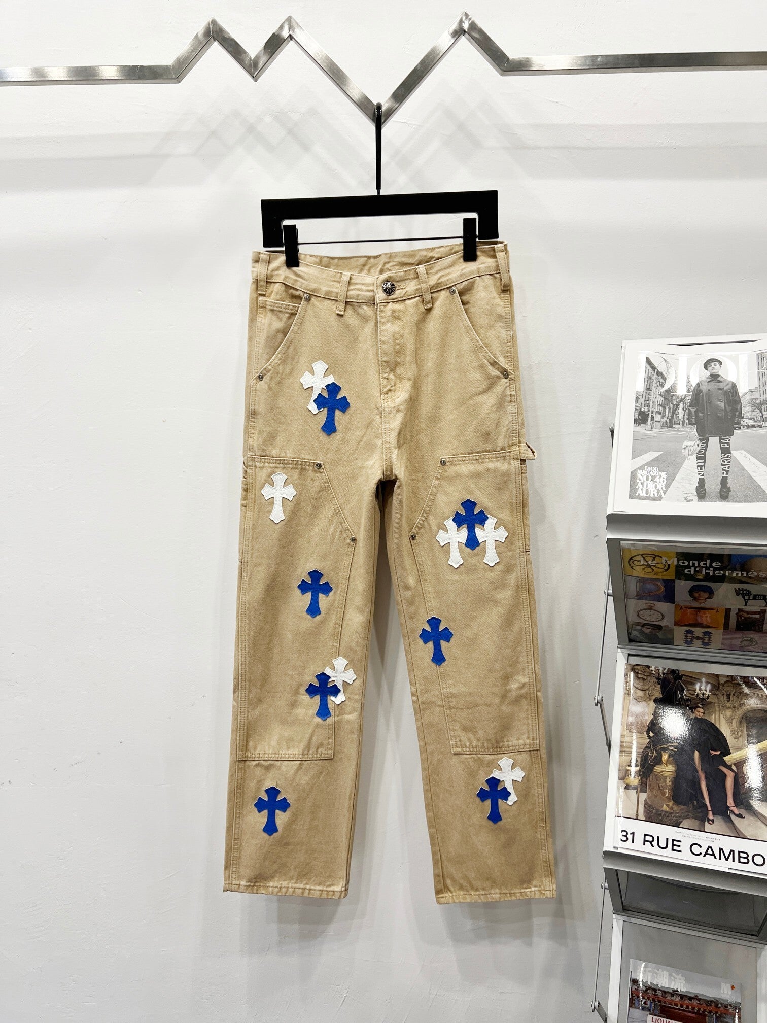 EXCLUSIVE CROSS PATCH SAND CARGO