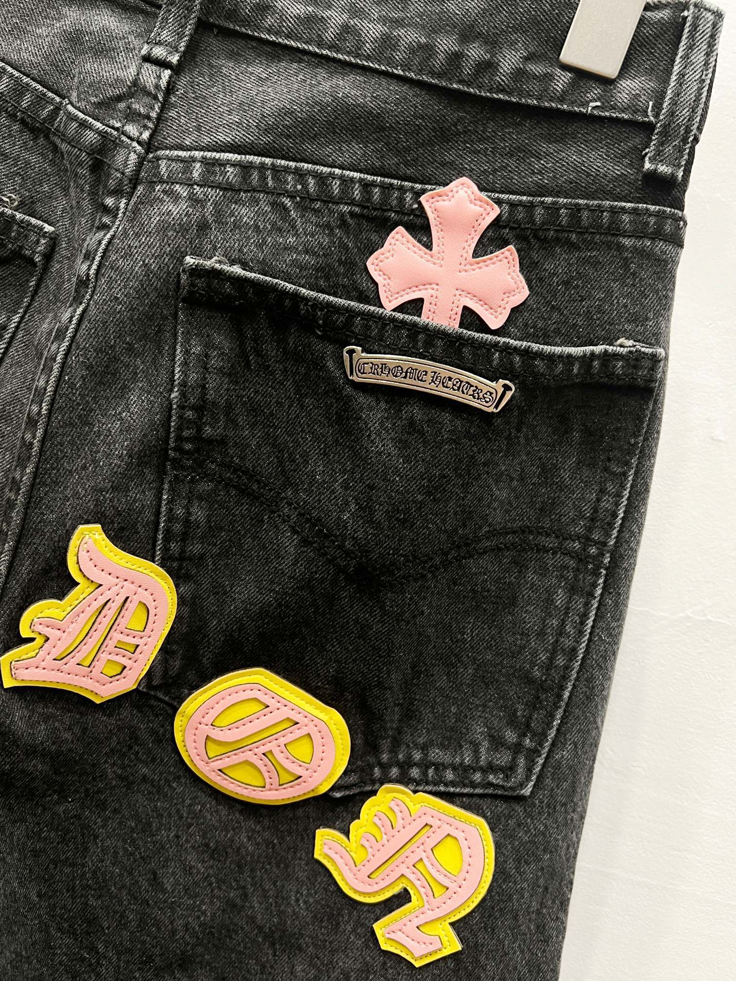 EXCLUSIVE LONDON CITY CROSS PATCH DENIM