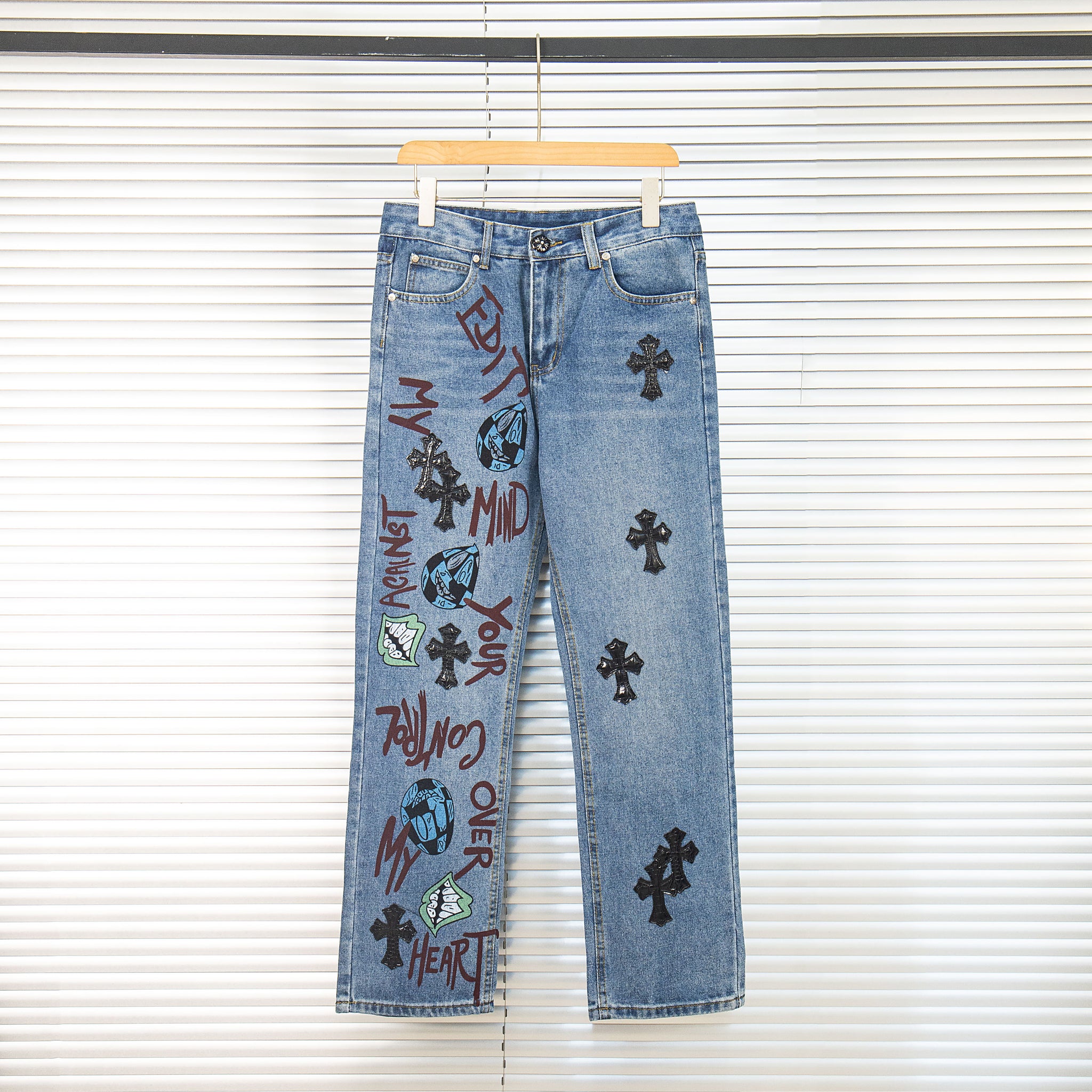 EXCLUSIVE CROSS PATCH STENCIL DENIM
