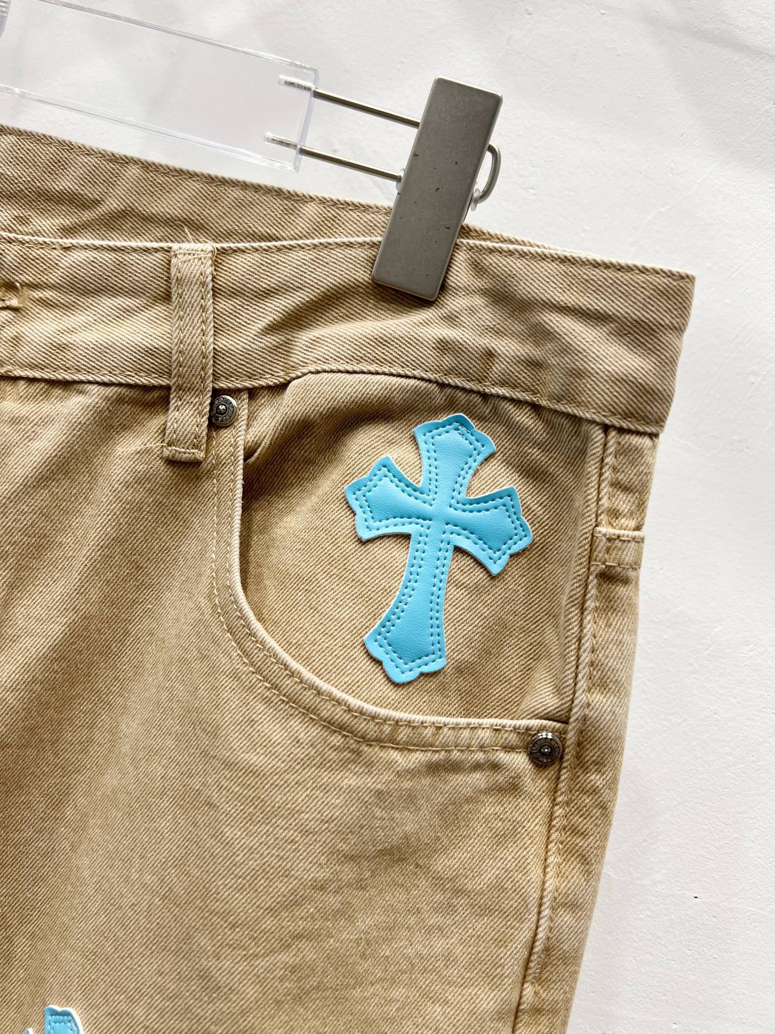 EXCLUSIVE TEAL CROSS PATCH DENIM