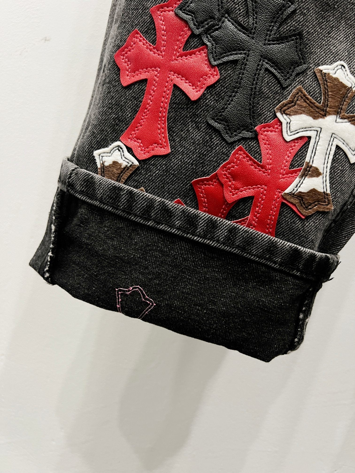 EXCLUSIVE CROSS PATCH DENIM