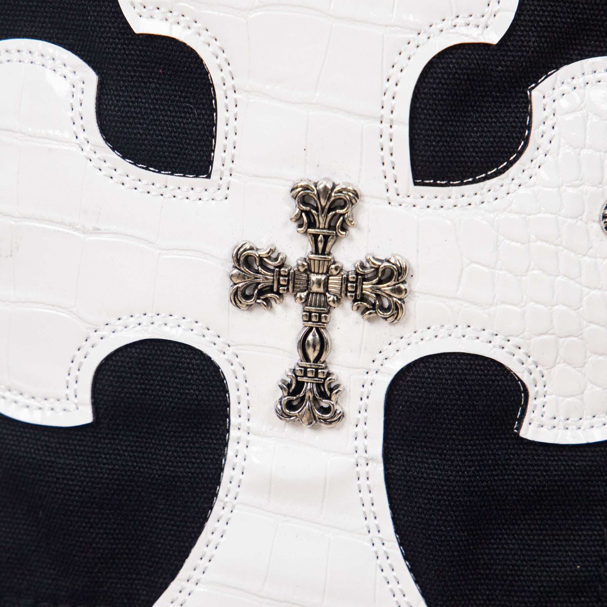 EXCLUSIVE CROSS PATCH CARGO