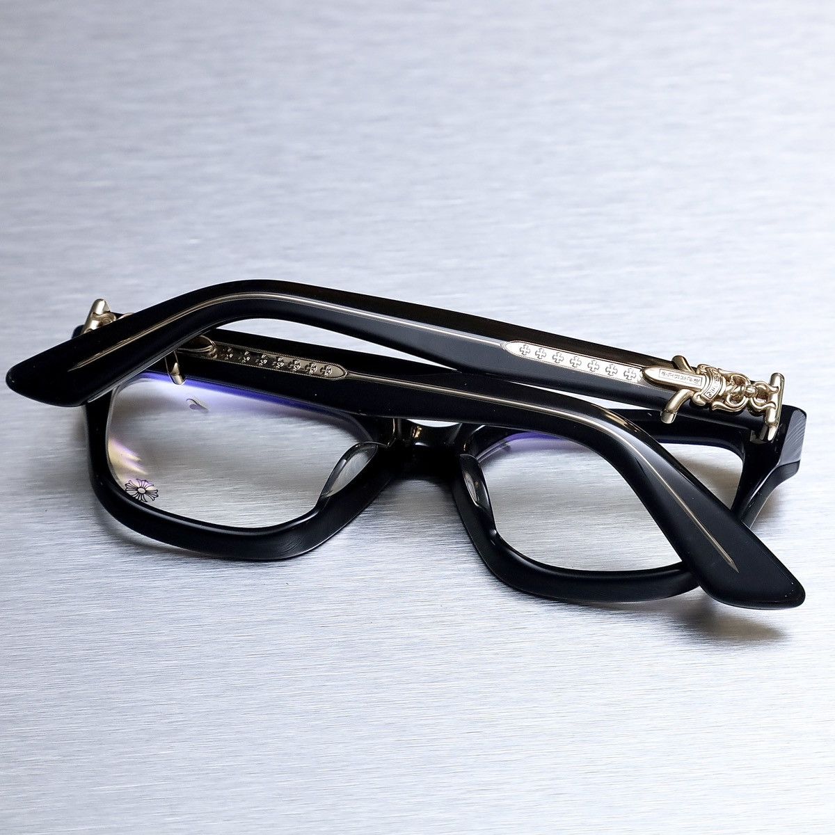 EXCLUSIVE VA,GILILONAIRE II 925. CLEAR SUNGLASSES