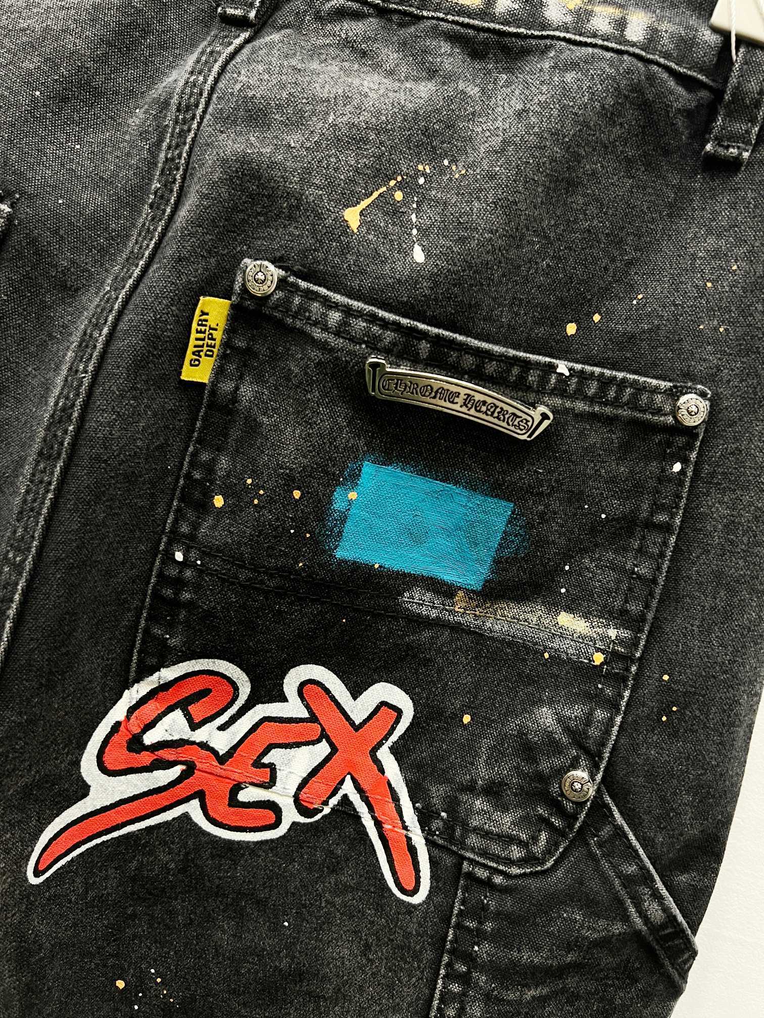 EXCLUSIVE LEATHER PATCH SEX DENIM