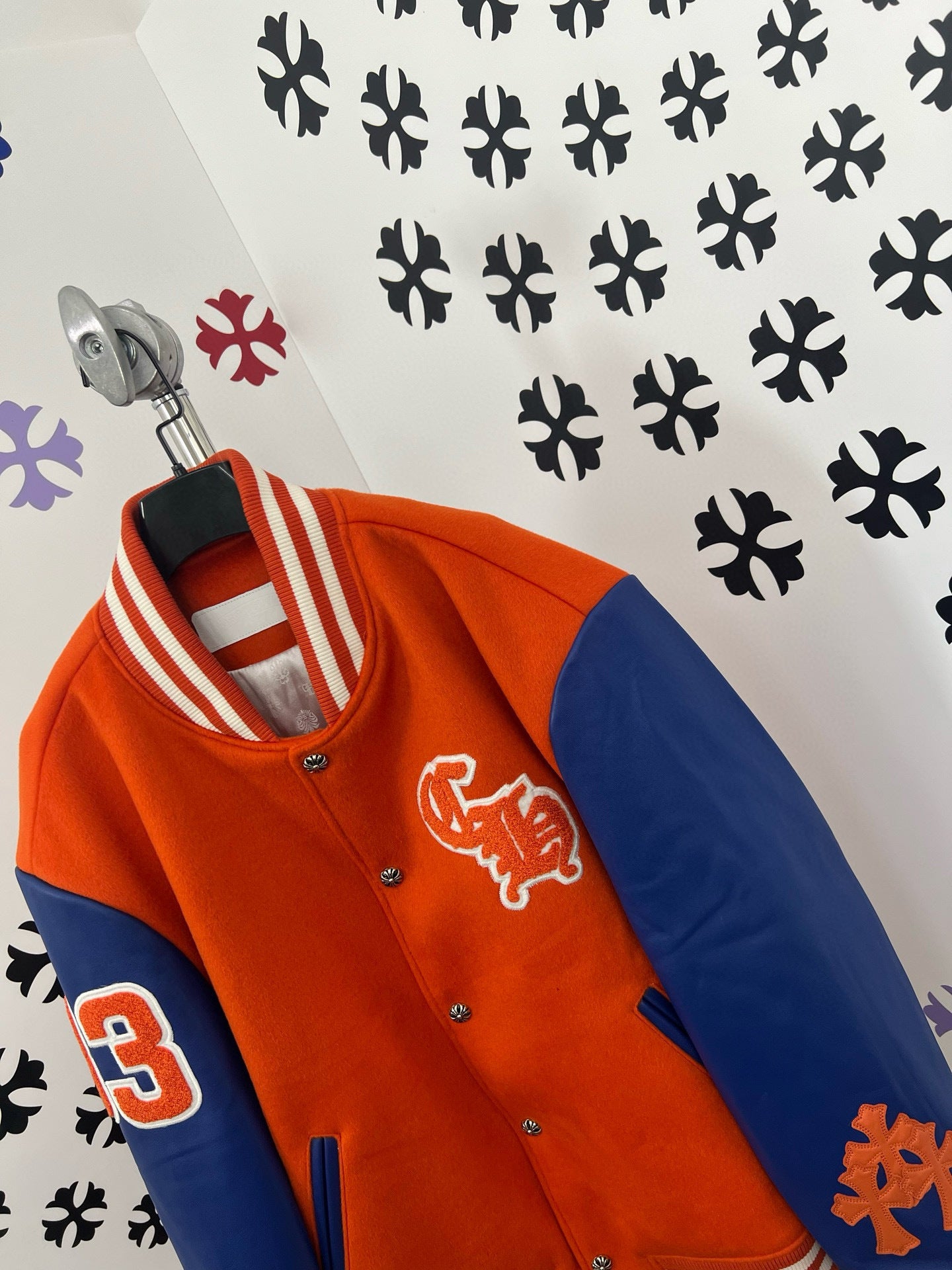EXCLUSIVE KNICKS BOMBER JACKET