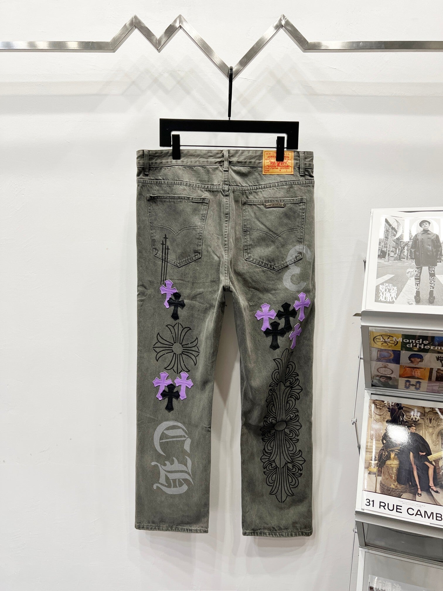 EXCLUSIVE STENCIL CROSS PATCH DENIM
