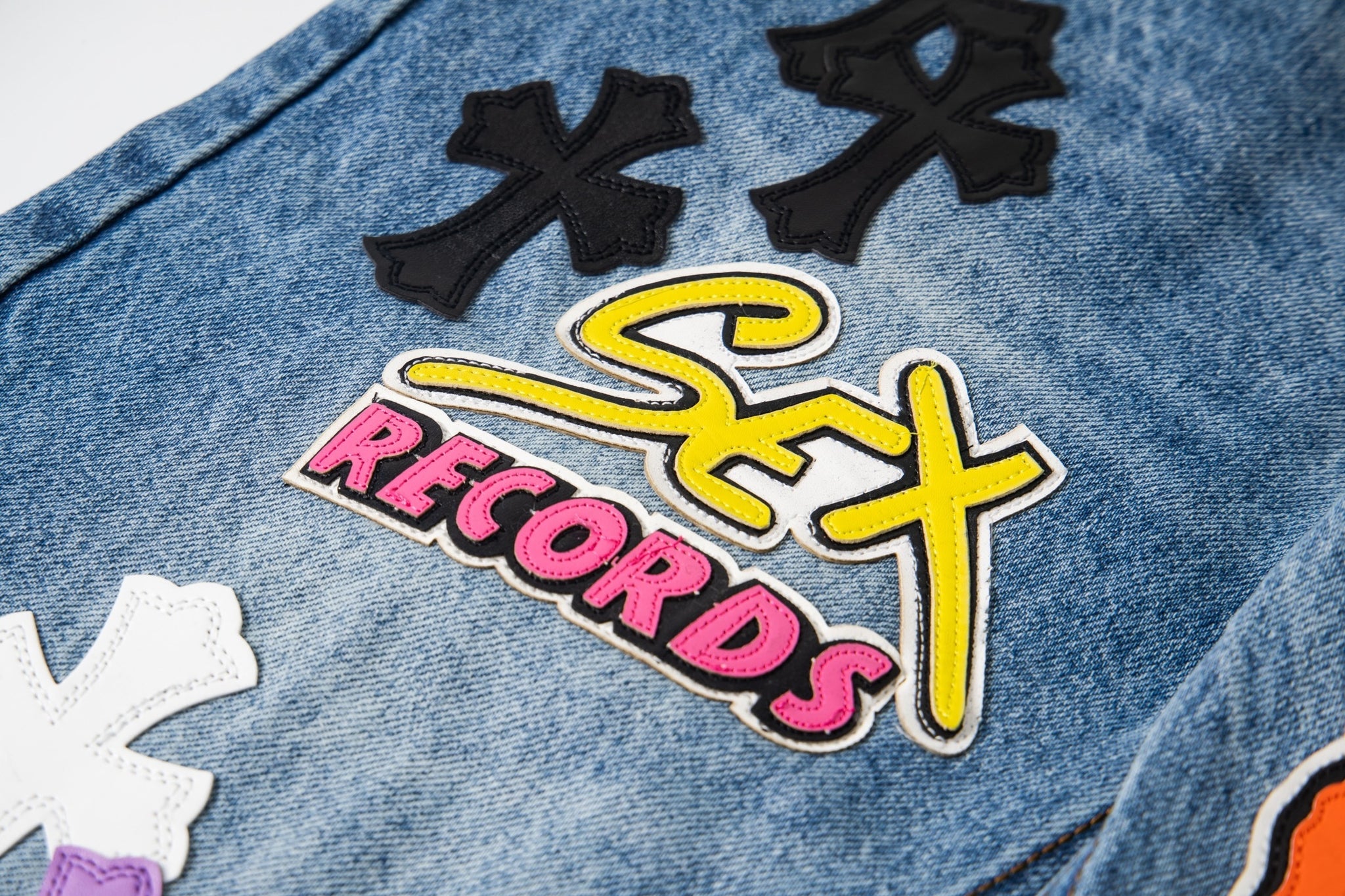 EXCLUSIVE SEX CROSS PATCH DENIM